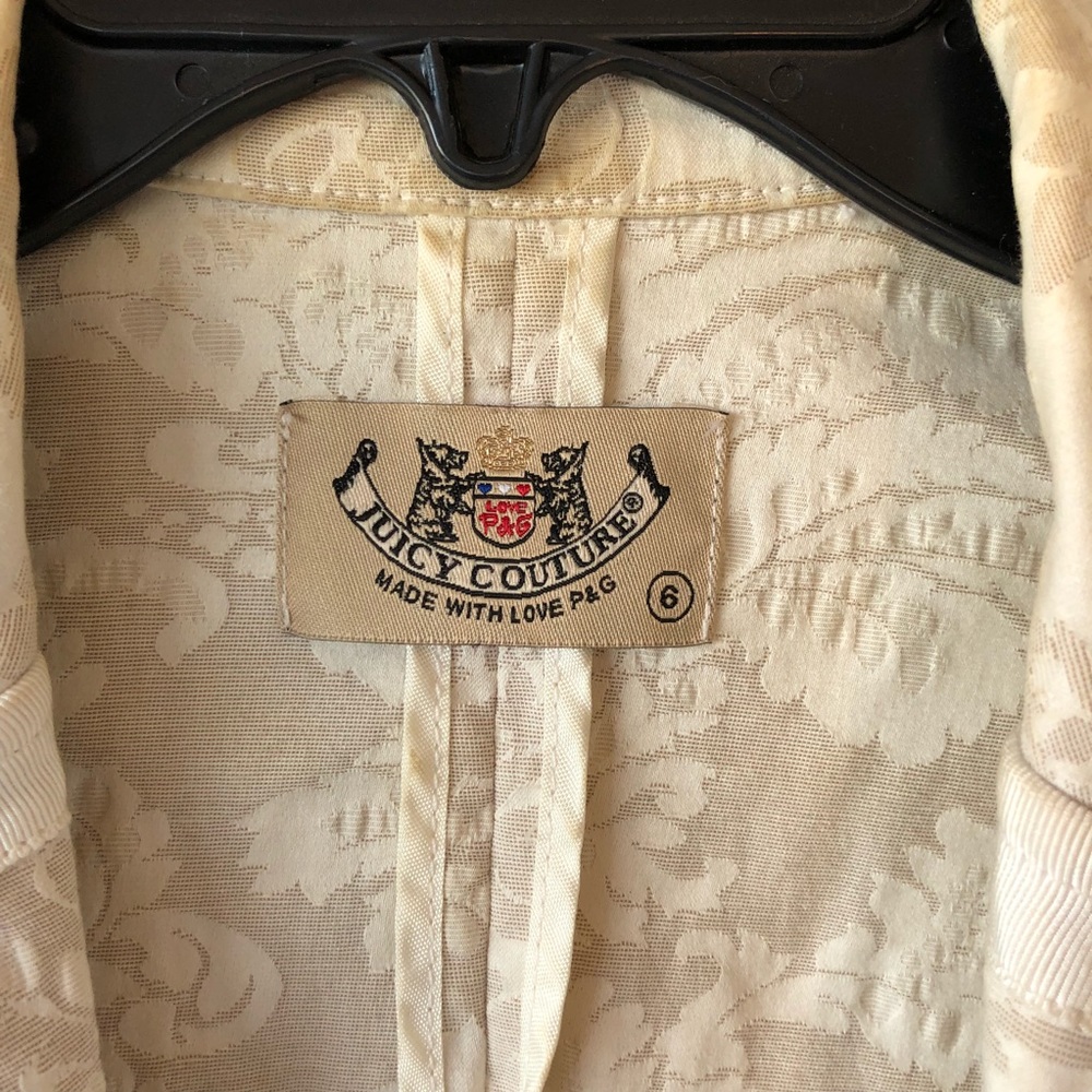 Blazer - Picture 4 of 6